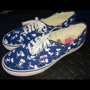 Classic vans with “ snoopy peanuts “ canvas print